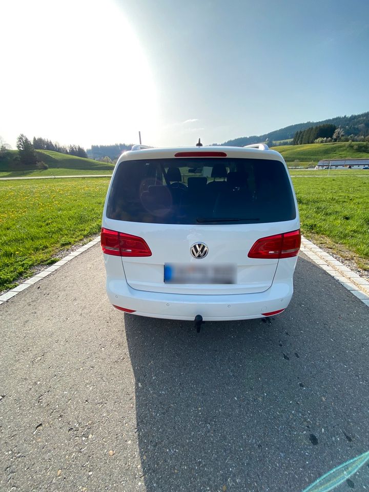 VW Touran 1,4TSI Highline 7 Sitzer in Weitnau