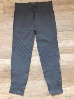 Graue Sportleggings von even & odd, Gr. M Bayern - Bad Grönenbach Vorschau