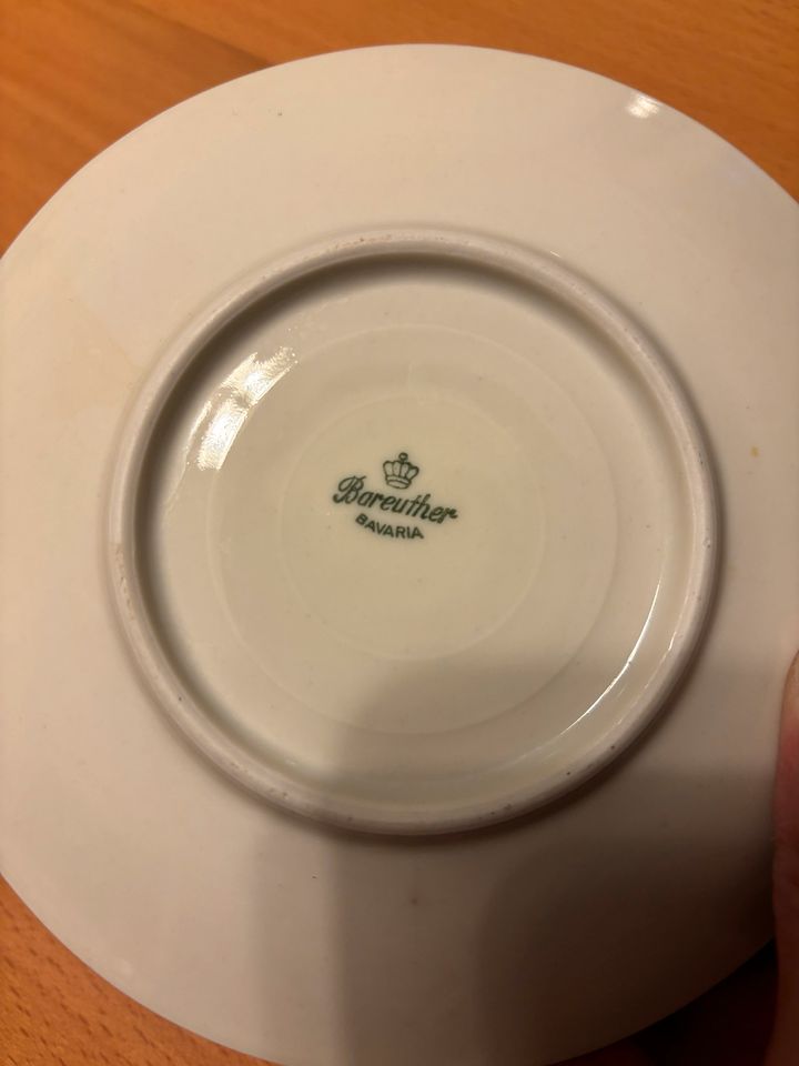 Bareuther Porzellan Tasse mit Untersatz in Flensburg