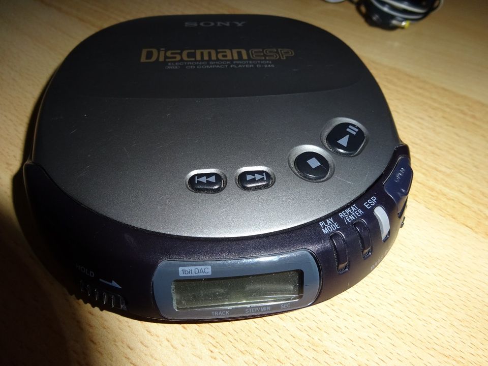 Sony Discman ESP D-245 + Sony Car Discman ESP+ Netzteile,Headsets in Geestland