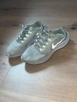 Nike Sport Lauf Schuhe 43 Baden-Württemberg - Nußloch Vorschau