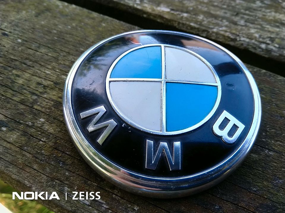BMW 02er, E10, Emblem Heckklappe, Kofferraumdeckel, Alu, original in Hessen  - Großenlüder, Ersatz- & Reparaturteile