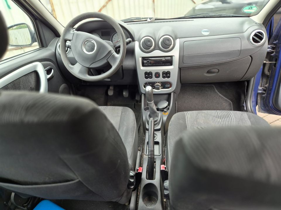 Dacia Logan 1,6 Keine Klima in Bottrop