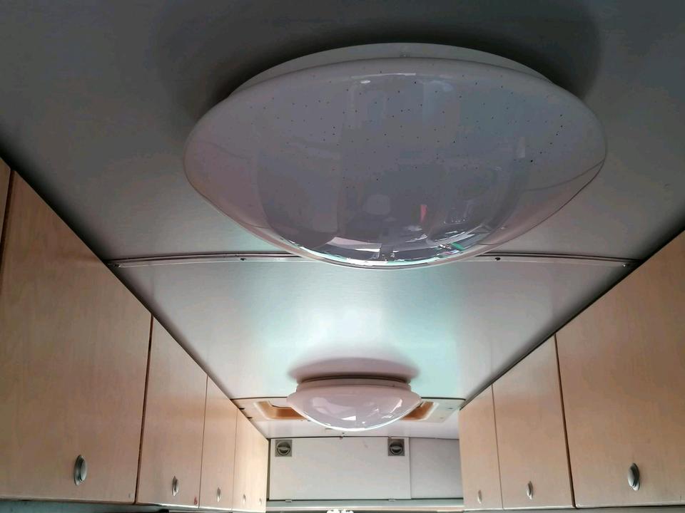 Wohnmobil Mercedes MB711 d Camper mit Dachzelt für 6 Personen in Süderholz