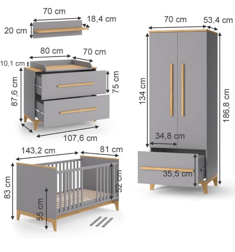 Kinderzimmer bestehend aus Bett, Kommode und Schrank in Ravensburg