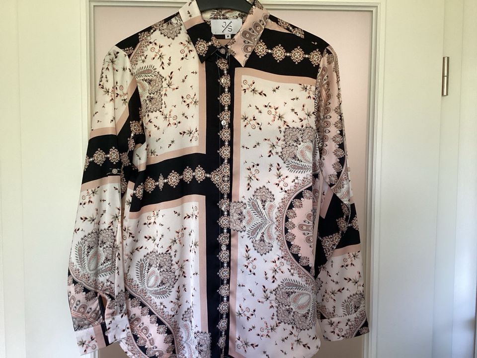 Neue elegante Bluse von J/S Design Gr M 10€ in Löningen