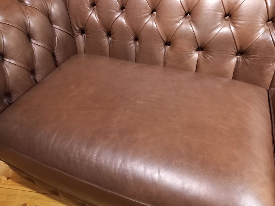 Sofa, Leder, dunkel braun, Ausstellungsstück, 1.997,--€** in Schneverdingen