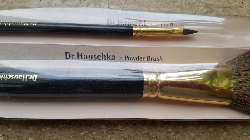 Dr. Hauschka Naturkosmetik-Pinsel je für 15 & 9euro in Kassel