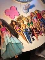 12 Barbie Puppen ( Konsulat) super Zustand Berlin - Charlottenburg Vorschau