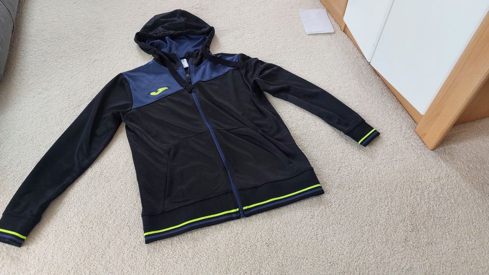 joma Trainingsjacke schwarz blau neon Gr. 164 10€ in Leipzig