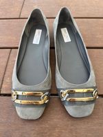 Jimmy Choo Ballerina Gr. 41 hellgrau Hessen - Ober-Mörlen Vorschau