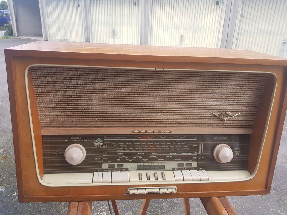 Grundig Röhrenradio in Köln