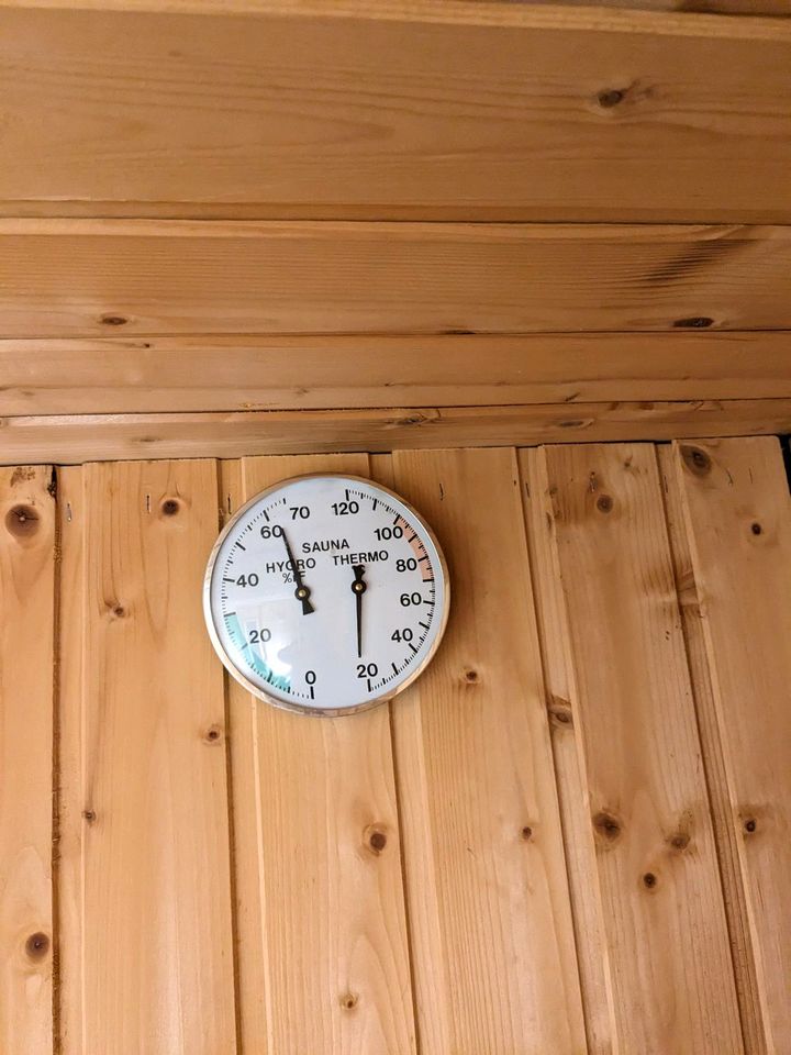 Sauna mit Zubehör und Saunaofen 7,5 kWh in Garmisch-Partenkirchen