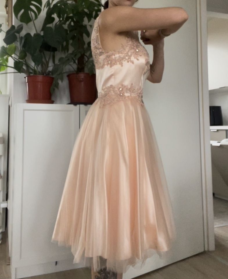 Kleid rosa lachsfarbend Spitze Hochzeit Abiball Geburtstag in Herne