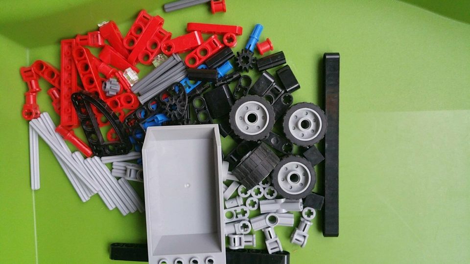 Lego Technik Kipplaster 8065 - vollständig in Markt Schwaben