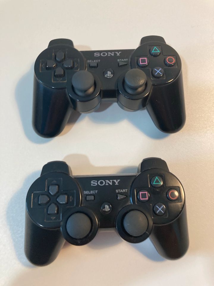 2x Dualshock 3 PlayStation Controller in Köln