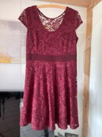 Chices Kleid mit Spitze Gr. 38-40 Kr. München - Feldkirchen Vorschau