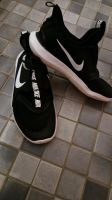 Schuhe gr. 35 schwarz weiß  nike Brandenburg - Falkensee Vorschau