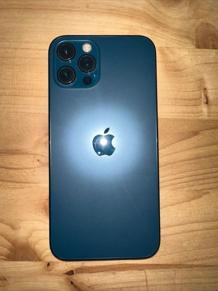 iPhone 12 Pro Blau 256GB - Teildefekt in Gößweinstein