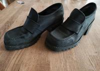 Lederschuhe hoher Absatz Pumps spanien schwarz gr. 39 Schuhe Schleswig-Holstein - Mönkeberg Vorschau