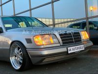 Mercedes-Benz W124 300d 300DT Aut Leder AHK 18zoll AMG Nordrhein-Westfalen - Mönchengladbach Vorschau