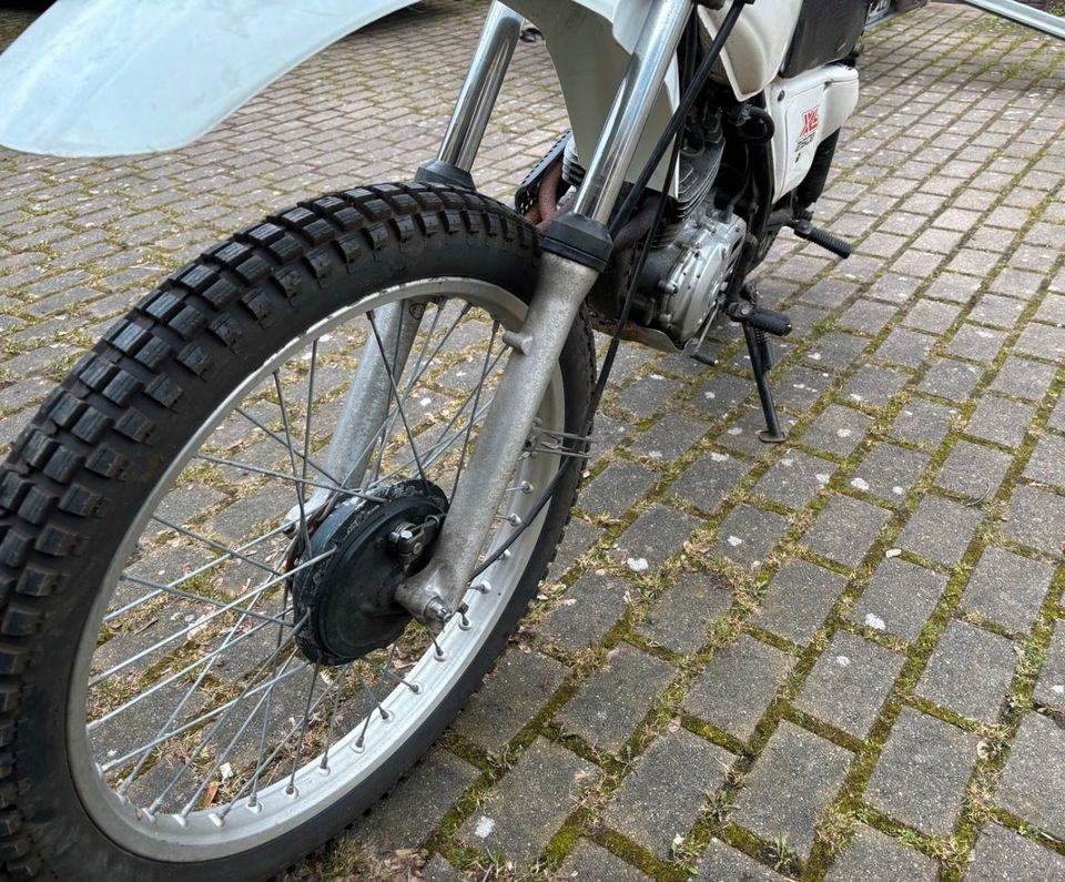 Honda XL 250 S Bj. 04/82 läuft muss aber restauriert werden in Bremen