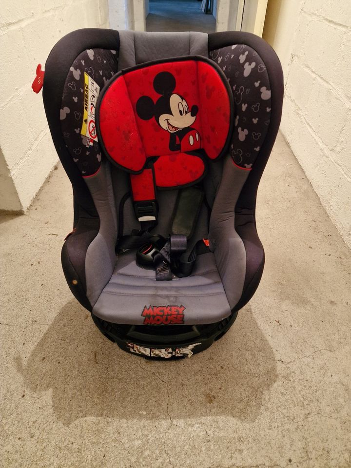 Mickey Maus Autositz beide Fahrtrichtungen Auto Kindersitz in Brüggen