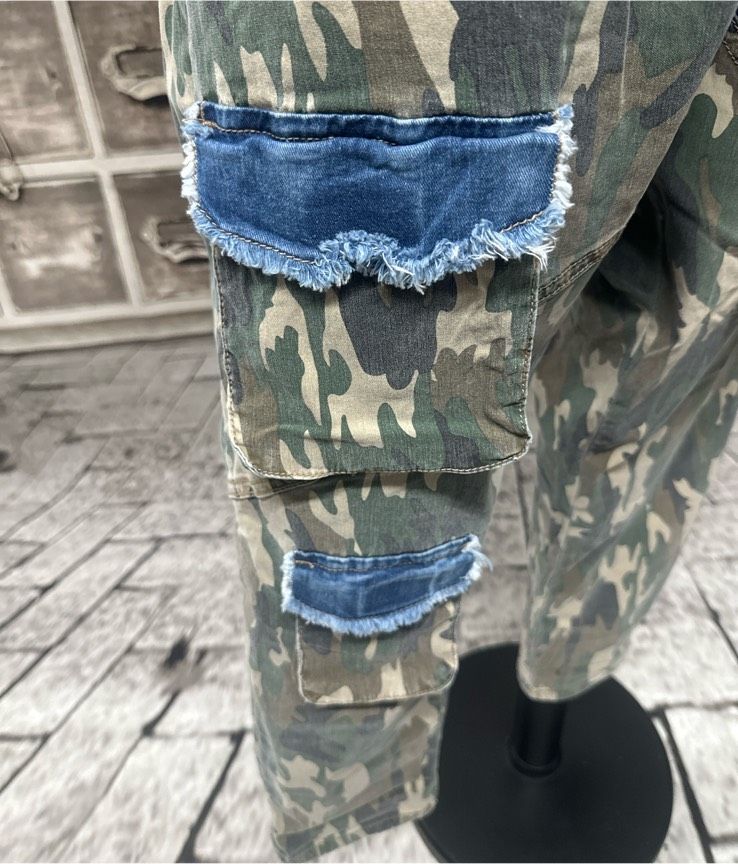 Camouflage Sexy Woman Jeans H 8162❗️NEU❗️ in Schwerte