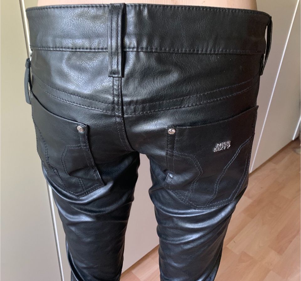 Miss Sixty  M 60  tolle K- Lederhose für eine tolle Figur 28 in Meine