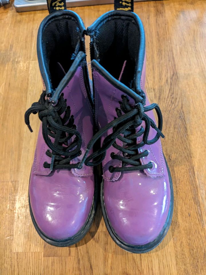 Dr Martens lila 33 in Marne