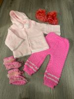 Baby Stricksachen / Strickjacke, Hose und Stricksocken Nordrhein-Westfalen - Dorsten Vorschau