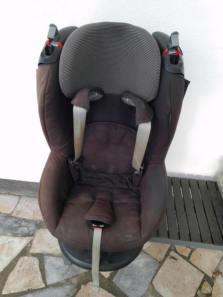 Kindersitz Maxi Cosi 9-18kg universal in Saarbrücken