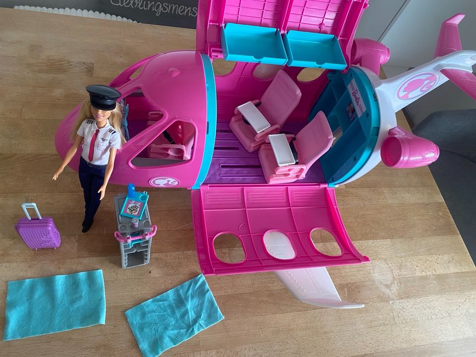 Barbie Jet / Flugzeug mit Pilotin und Zubehör❤️❤️❤️ in Hallstadt