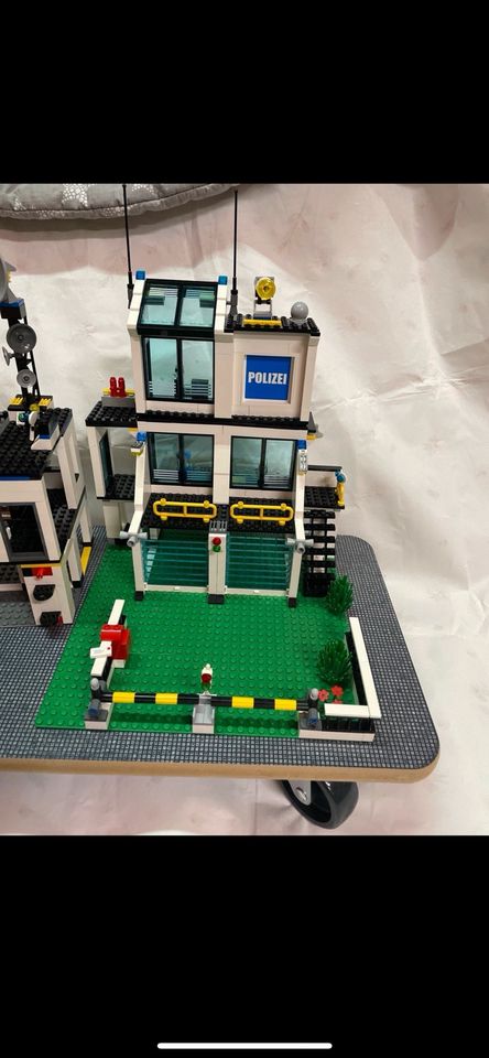 Lego 7744 Polizeistation ohne Bauanleitung Polizei in Gründau