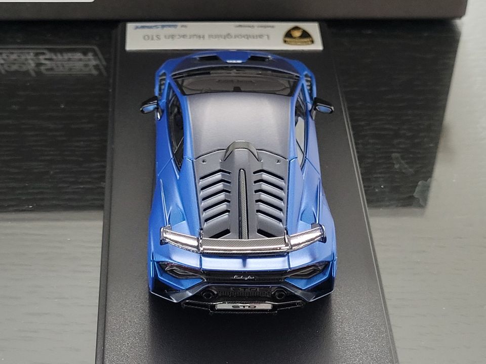 1:43 Lamborghini Huracan STO blu aegeus blau LS523SA Looksmart in Katzenelnbogen