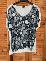 Taifun:Shirt grau/bunt gemustert,Größe 42,kurz getragen Hessen - Friedberg (Hessen) Vorschau