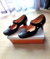 Theresia M. Halbschuhe Pumps Leder Gr. 38,5 Schwarz, NEU Baden-Württemberg - Tübingen Vorschau