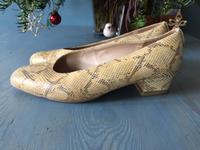 ara Pumps Leder beige gold Bayern - Regensburg Vorschau