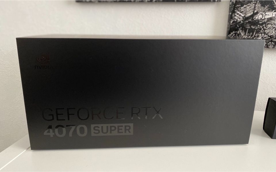 NVIDIA GeForce RTX 4070 SUPER Founders Edition | NEUWERTIG in Bad Salzuflen