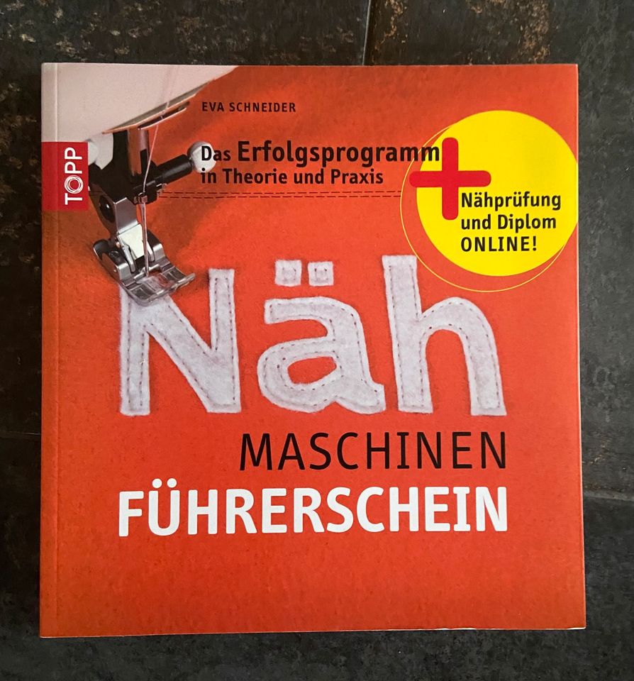 TOPP Buch Nähen Handwerk Basteln Overlock Nähmaschine Hund Singer in Zehnhausen bei Wallmerod