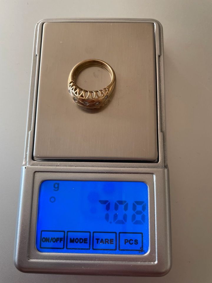 Schöner 585 7g Goldring mit Brillianten für Damen Gr 56/57 in Hanau