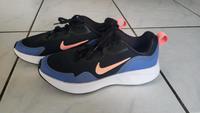 Nike Sneaker Gr. 37,5 schwarz lila rosa Bayern - Großaitingen Vorschau