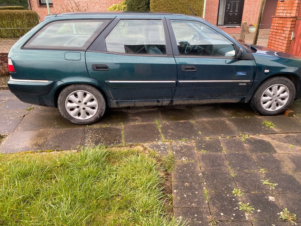 Citroën Xantia Kombi Metallic Grün in Lübeck