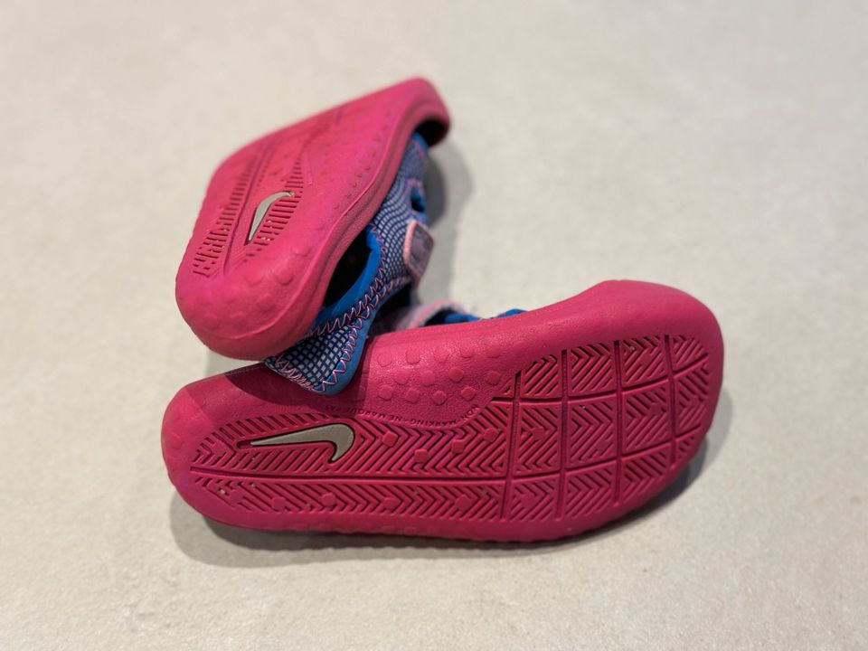 Nike Sunray Protect 8c pink blau Gr. 25 in Kelkheim