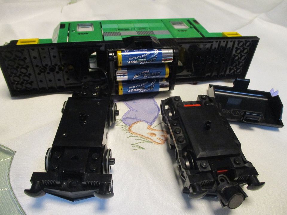 Lego Eisenbahn Lok 9V mit Fernbedienung  Licht Sound 7898 in Dortmund