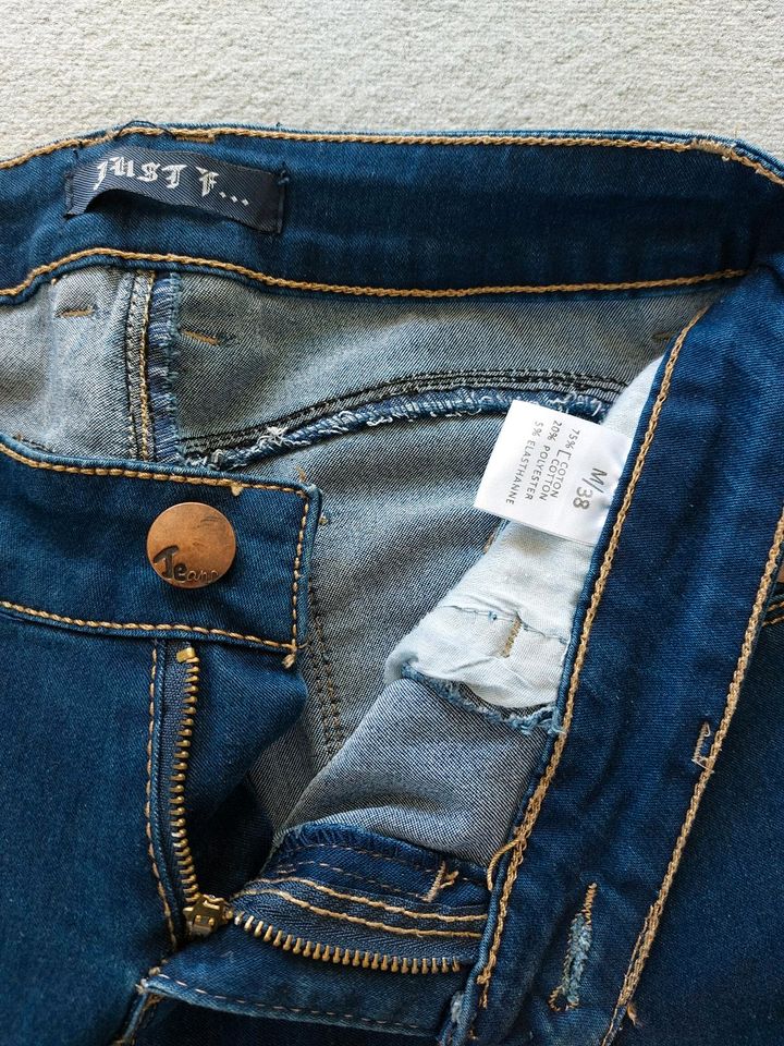 Jeans mit leichtem Liftingeffekt, Stretch * neuwertig * Gr. S in Schenefeld