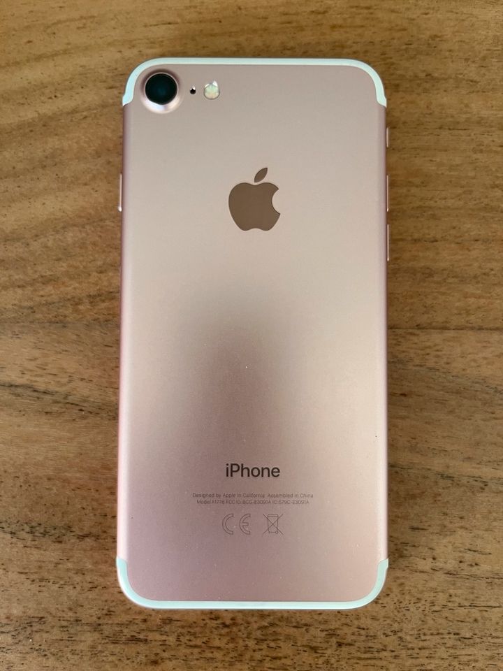 iPhone 7 128GB Roségold in Sindelfingen