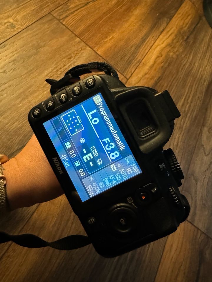 Nikon D3100 Spiegelreflexkamera in Schwelm