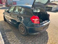 BMW Schlachtfest 1er 118d e87 schwarz  BLACK SAPPHIR METALLIC 475 Nordrhein-Westfalen - Leverkusen Vorschau