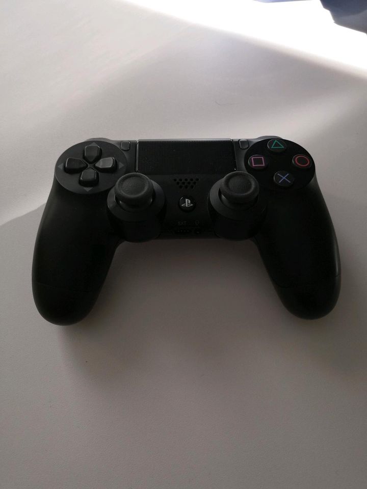 Play Station Pro 1TB mit Rechnung in Eppelborn